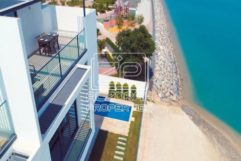 5 bedrooms Villa in Hamriyah Free Zone, UAE No. 157226 22