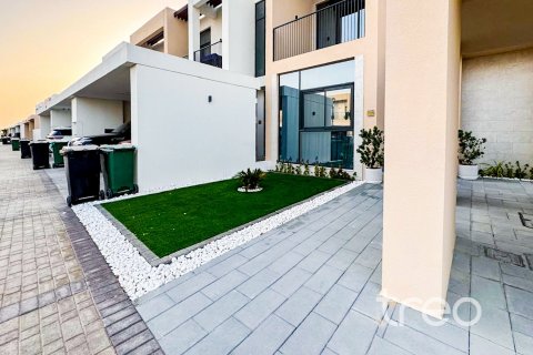 Villa de 4 chambres à Dubai South (Dubai World Central), UAE No. 183104 5