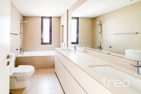 4 bedrooms Townhouse in Noor Townhouses, UAE No. 183106 9