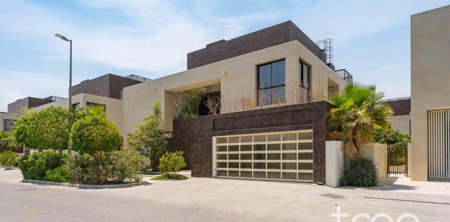 5 bedrooms Villa in Al Barari, UAE No. 200913