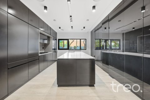 5 bedrooms Villa in The Villa, UAE No. 200912 23