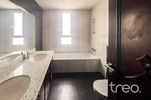 6 bedrooms Villa in Hacienda, UAE No. 200914 20