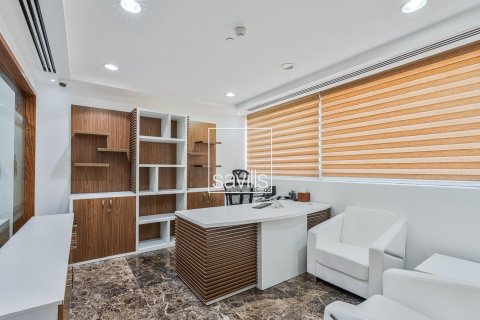 272.95m² Office in Mohamed Bin Zayed City, UAE No. 200915 6