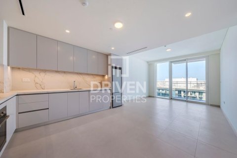 Квартира с 1 спальней в EMAAR Beachfront, ОАЭ №188697 4