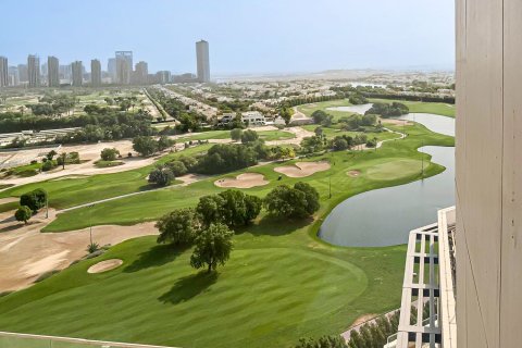 Appartement de 2 chambres à The Hills, UAE No. 208795