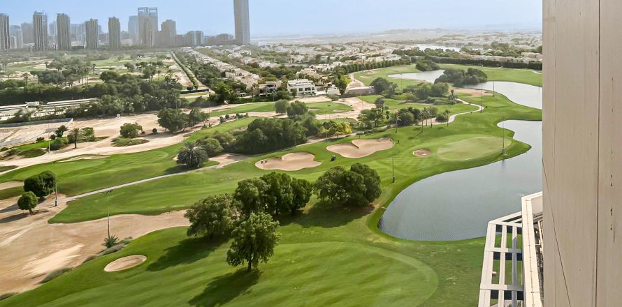 Appartement de 2 chambres à The Hills, UAE No. 208795