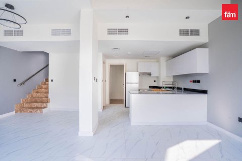 2 bedrooms Townhouse in Dubai, UAE No. 187526 4