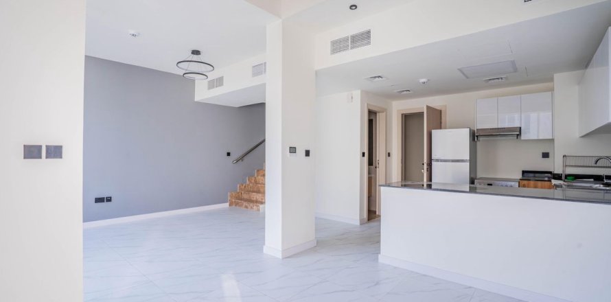 2 bedrooms Townhouse in Dubai, UAE No. 187526