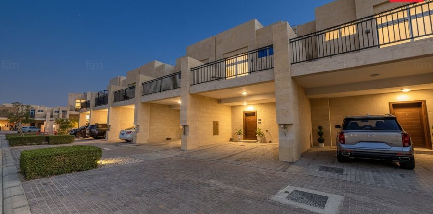 Таунхаус с 4 спальнями в Дубай, ОАЭ №137399