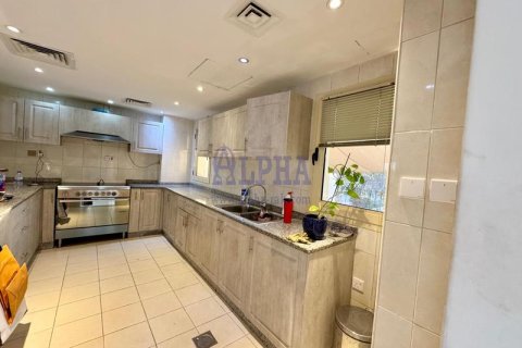 3 bedrooms Townhouse in Al Hamra Village, UAE No. 136199 5