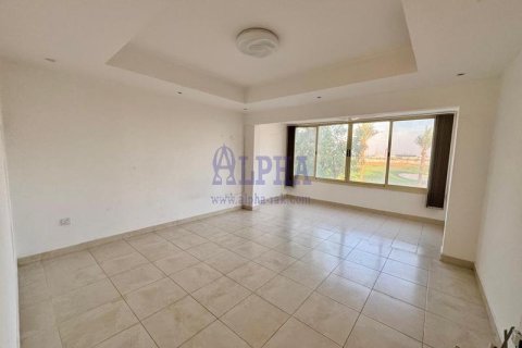 3 bedrooms Townhouse in Al Hamra Village, UAE No. 136199 8