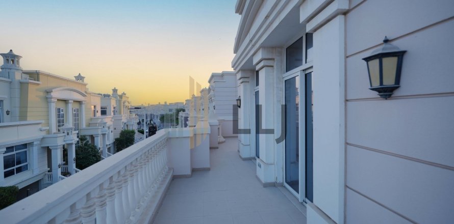 Villa de 4 dormitorios  No. 131534