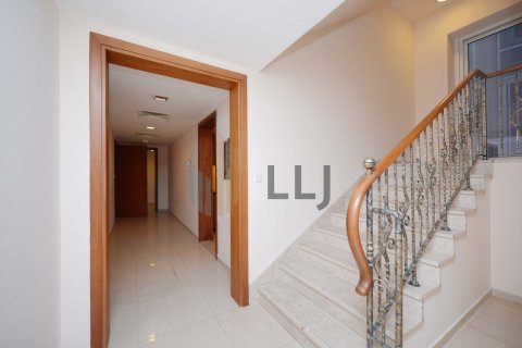 Villa de 4 dormitorios  No. 131534 8