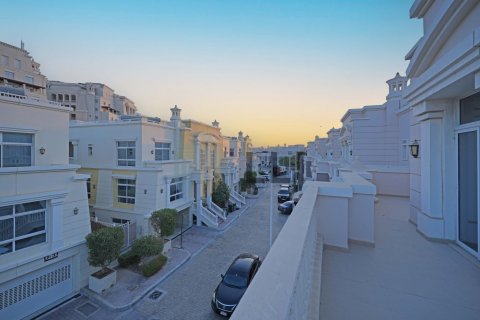 Villa de 4 dormitorios  No. 131534 3