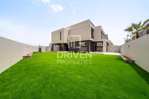 4 bedrooms Villa in The Pulse, UAE No. 193774