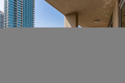 Квартира с 2 спальнями в Golf Towers, ОАЭ №193772 16