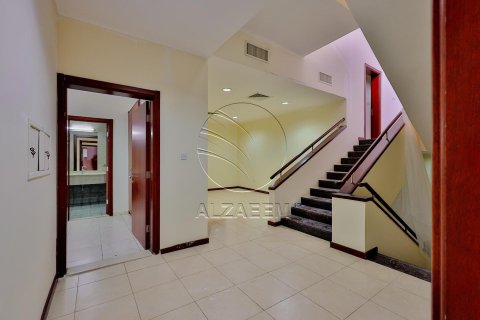 5 غرفة نوم  فيلا في البطين, الإمارات العربية المتحدة رقم 91595 14