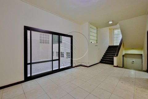 5 غرفة نوم  فيلا في البطين, الإمارات العربية المتحدة رقم 91595 16