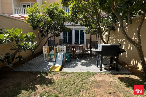 2 bedrooms Townhouse in Dubai, UAE No. 143647 12