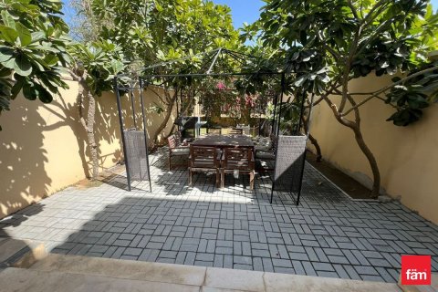 2 bedrooms Townhouse in Dubai, UAE No. 143647 13