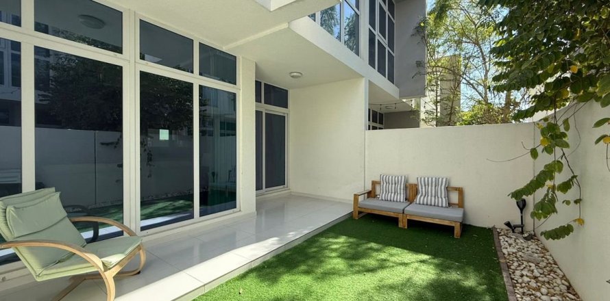 3 bedrooms Townhouse in Dubai, UAE No. 143649