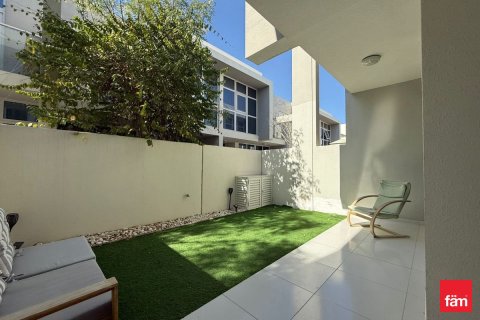 3 bedrooms Townhouse in Dubai, UAE No. 143649 14