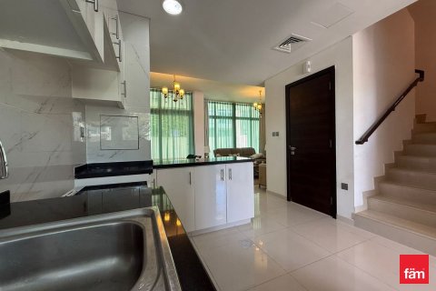 3 bedrooms Townhouse in Dubai, UAE No. 143649 7