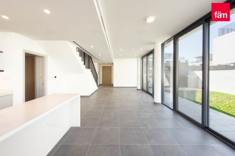 5 bedrooms Villa in Dubai, UAE No. 137171 6