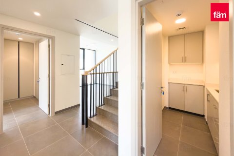 5 bedrooms Villa in Dubai, UAE No. 137171 11