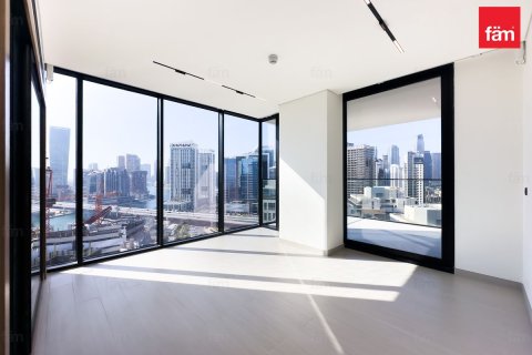 Apartment de 2 dormitorios en Business Bay, UAE No. 137168 3