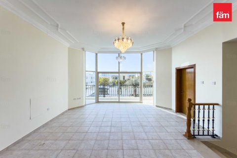 5 bedrooms Villa in Al Barsha, UAE No. 137170 11