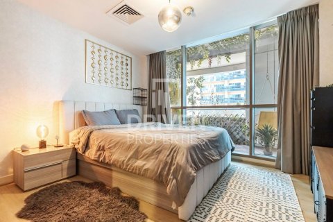1 bedroom Apartment in The Waves, UAE No. 190597 4