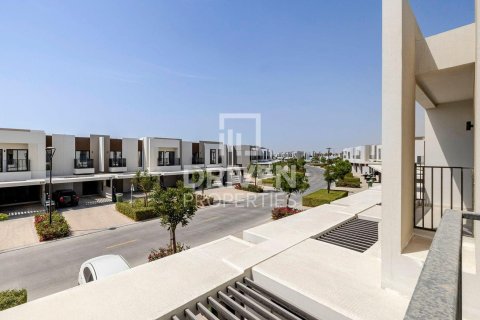 Вилла с 3 спальнями в EMAAR South, ОАЭ №192526 21