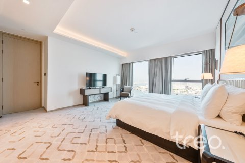 3 bedrooms Apartment in Address Harbour Point, UAE No. 203829