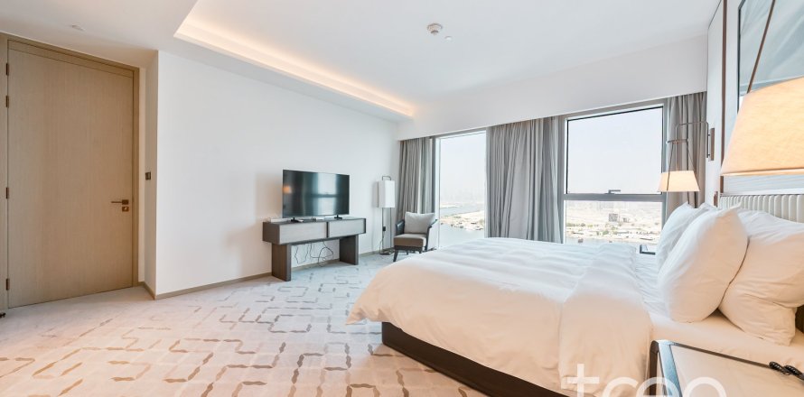 3 bedrooms Apartment in Address Harbour Point, UAE No. 203829