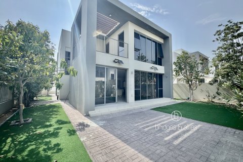Villa de 4 dormitorios en Dubai Hills Estate, UAE No. 148157