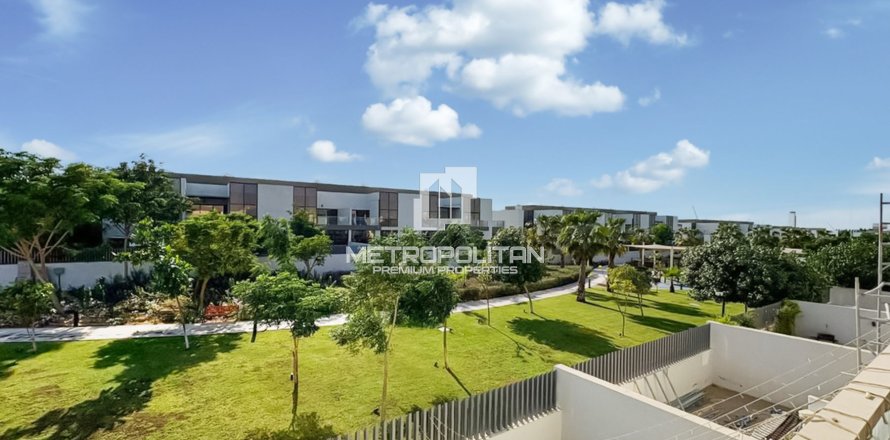 4 غرف نوم تاون هاوس رقم 129078