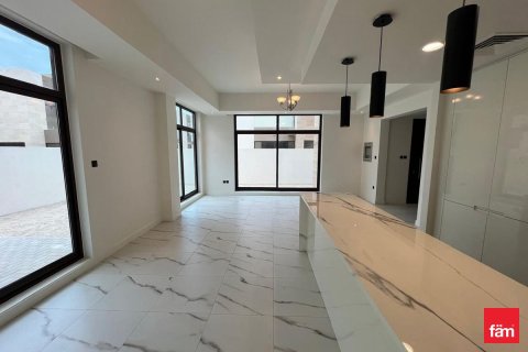 4 bedrooms Townhouse in Dubai, UAE No. 166491 4