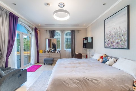 Вилла с 5 спальнями в Jumeirah Islands, ОАЭ №146764 13