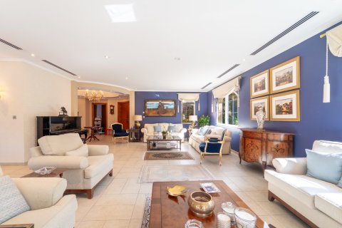 Вилла с 5 спальнями в Jumeirah Islands, ОАЭ №146764 5