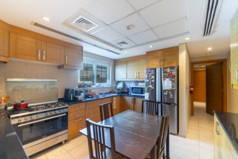 Вилла с 5 спальнями в Jumeirah Islands, ОАЭ №146764 24