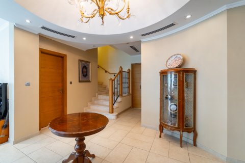 Вилла с 5 спальнями в Jumeirah Islands, ОАЭ №146764 8