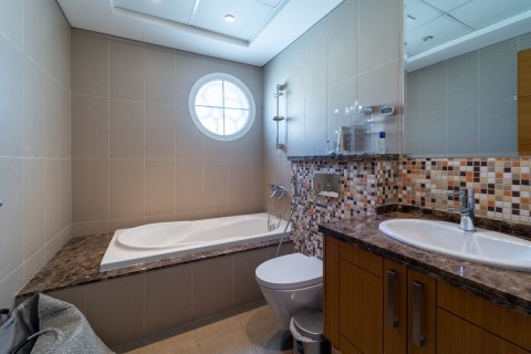 Вилла с 5 спальнями в Jumeirah Islands, ОАЭ №146764 26