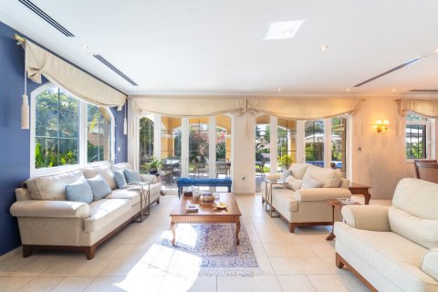 Вилла с 5 спальнями в Jumeirah Islands, ОАЭ №146764 6