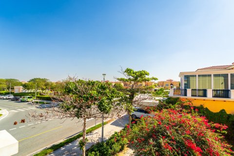 Вилла с 5 спальнями в Jumeirah Islands, ОАЭ №146764 17