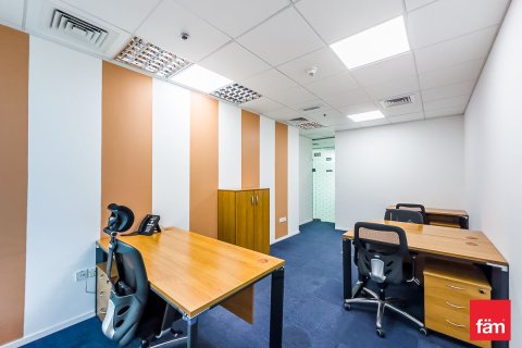 Commercial property de 886.3m²  No. 106296 11