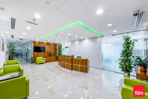 Commercial property de 886.3m²  No. 106296 15