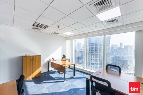 Commercial property de 886.3m²  No. 106296 3