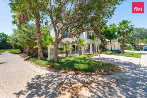 5 bedrooms Villa in Dubai, UAE No. 164328 25