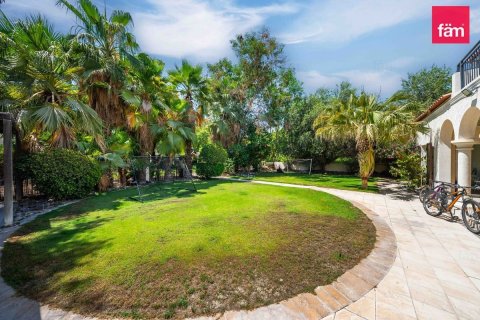 5 bedrooms Villa in Dubai, UAE No. 164328 27